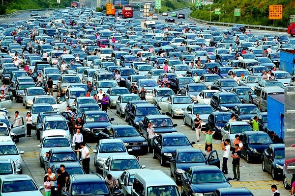 國慶歸來，良辰有100種理由讓您備一個汽車啟動電源！